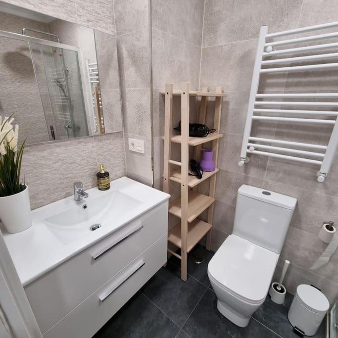 Apartamento Soho Boutique Tioda, Totalmente Reformado Junto A Las Estaciones, Wifi Oviedo Exterior foto
